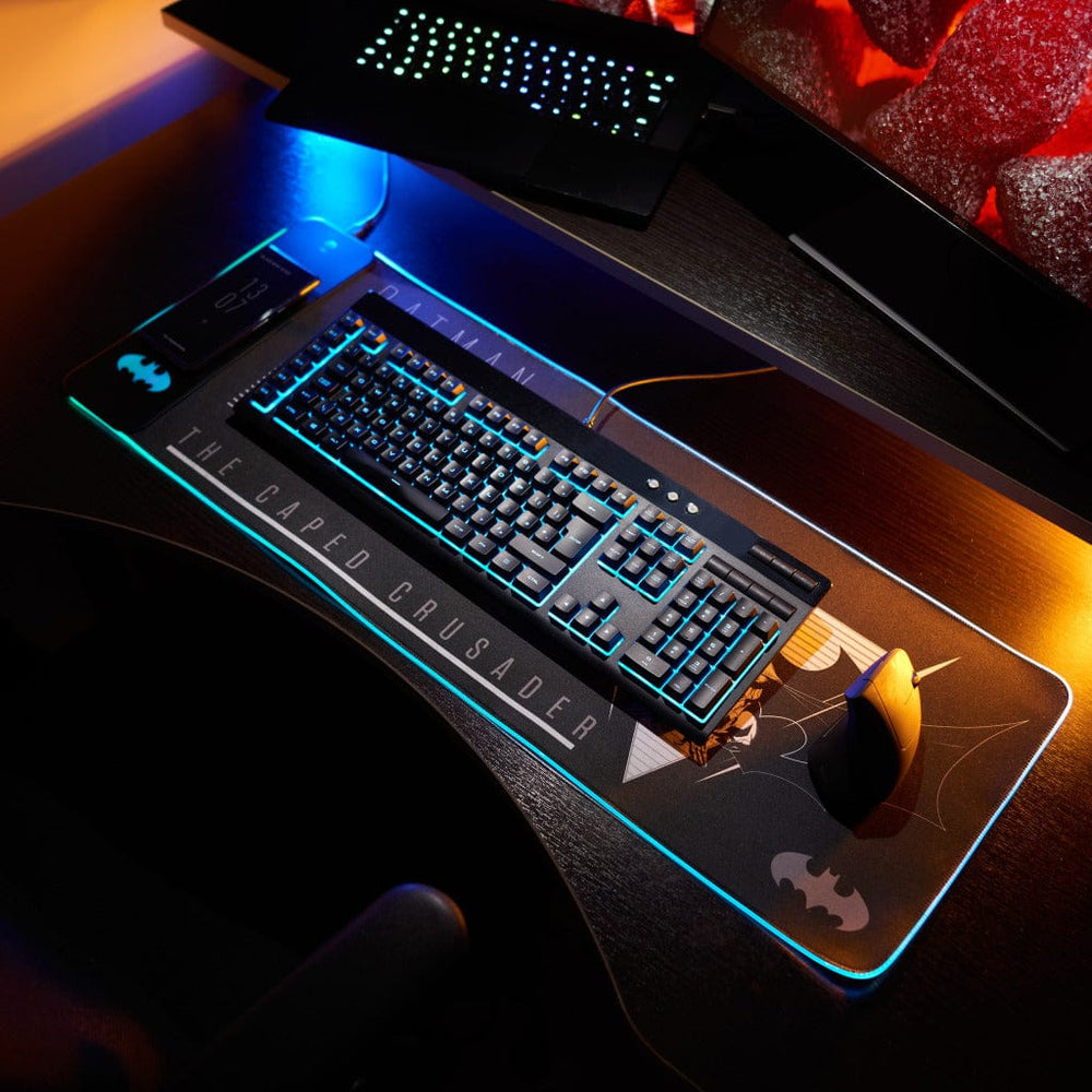 Batman - Oversize Gaming Mat & Mobile Charger